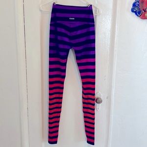K-DEER yoga pants! Sweet color combo